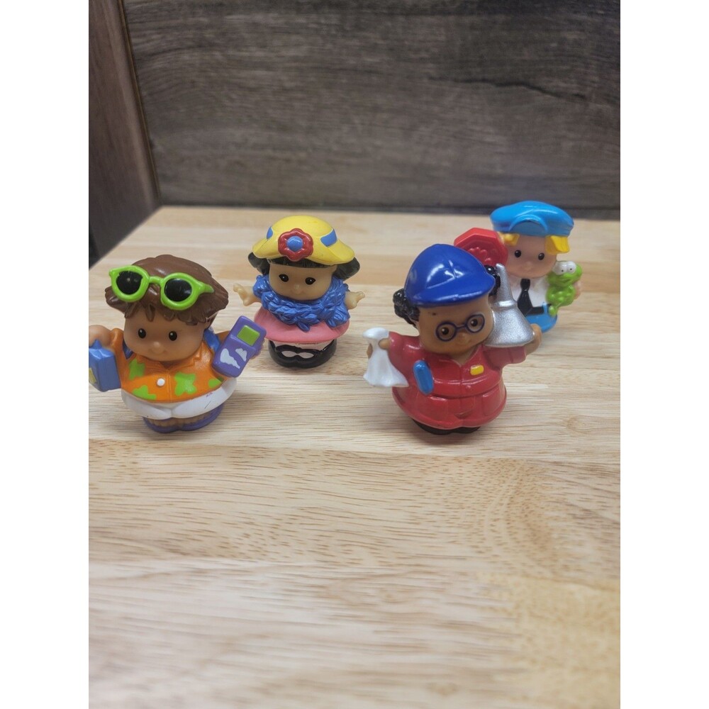 Lot of 4 Miscellaneous Toy Figures Little People Early 2000